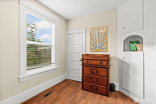 3630 E J St, Tacoma, WA 98404