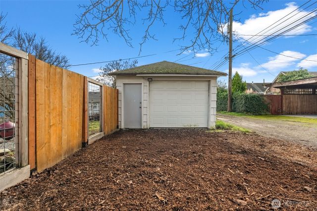 3630 E J St, Tacoma, WA 98404