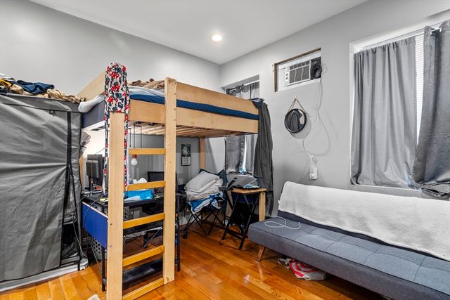 103 W 4th St 1, Boston, MA 02127