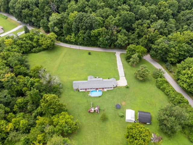 1355 Turkey Creek Rd, Dickson, TN 37055