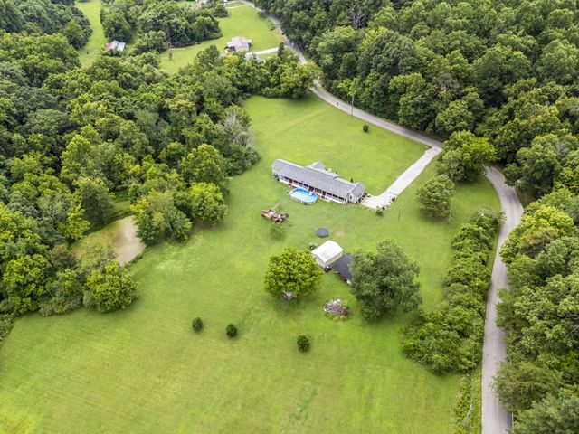 1355 Turkey Creek Rd, Dickson, TN 37055