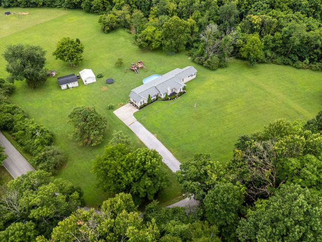 1355 Turkey Creek Rd, Dickson, TN 37055