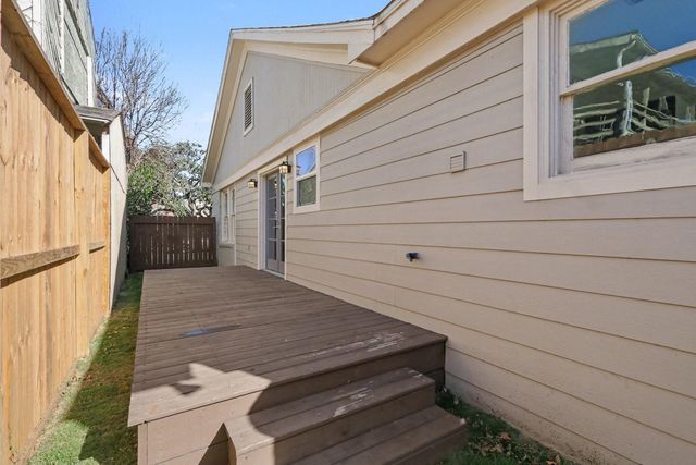 1901 Lexington Street, Houston, TX 77098