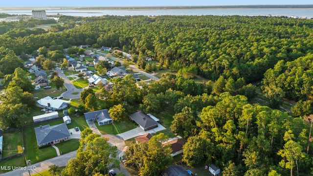 211 Corinth Drive, Bay Saint Louis, MS 39520