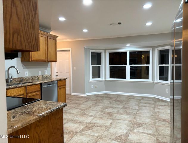 211 Corinth Drive, Bay Saint Louis, MS 39520