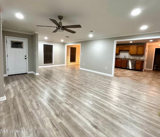 211 Corinth Drive, Bay Saint Louis, MS 39520