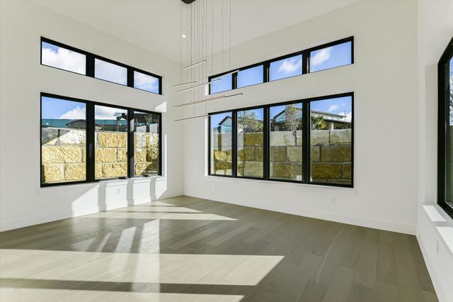 105 Via Roma Court, Horseshoe Bay, TX 78657