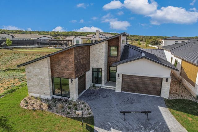 105 Via Roma Court, Horseshoe Bay, TX 78657