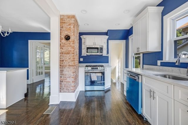 36 Lake St, Nutley Twp., NJ 07110
