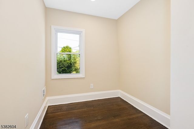 36 Lake St, Nutley Twp., NJ 07110