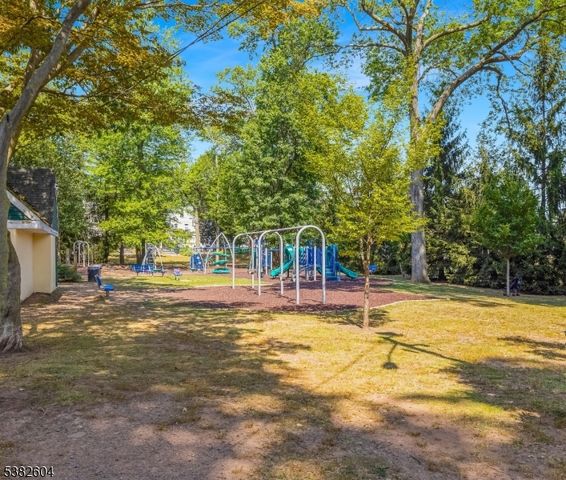 36 Lake St, Nutley Twp., NJ 07110