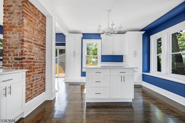 36 Lake St, Nutley Twp., NJ 07110