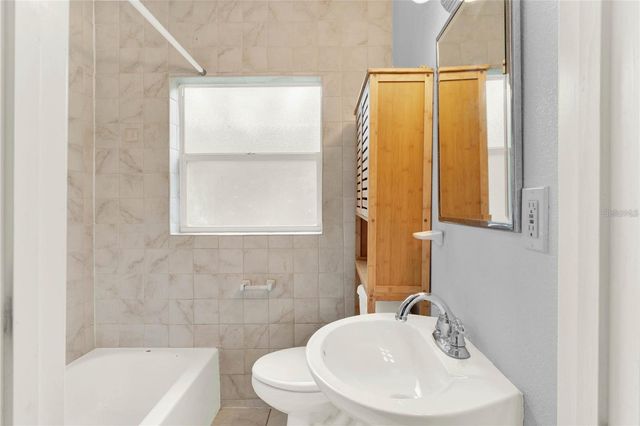 1020 ALBA DRIVE, Orlando, FL 32804