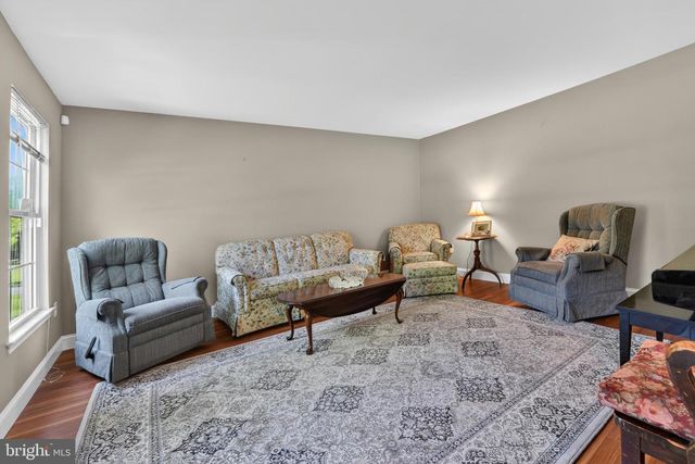 6 HILGERT AVE, Shillington, PA 19607