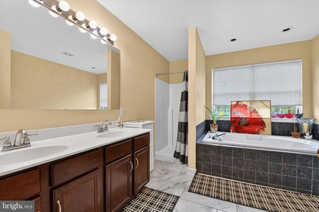 6 HILGERT AVE, Shillington, PA 19607
