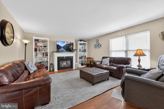 6 HILGERT AVE, Shillington, PA 19607