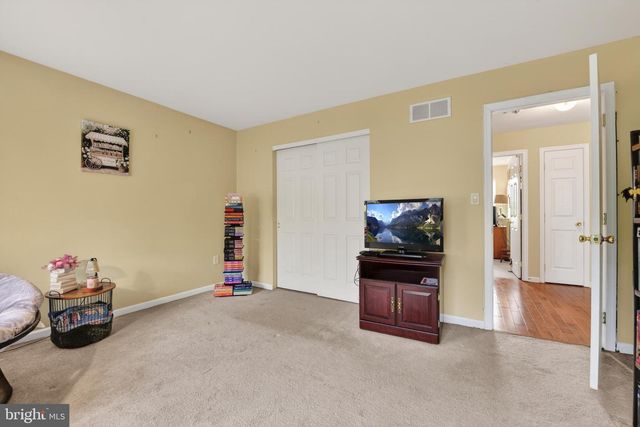 6 HILGERT AVE, Shillington, PA 19607