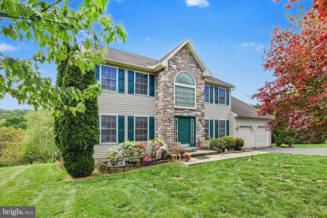 6 HILGERT AVE, Shillington, PA 19607