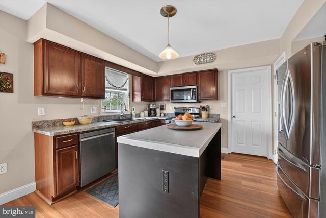 6 HILGERT AVE, Shillington, PA 19607