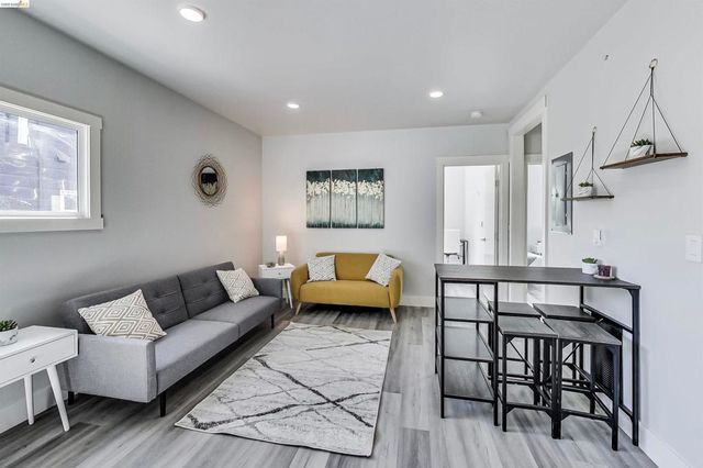 3411 Adeline St, Berkeley, CA 94703