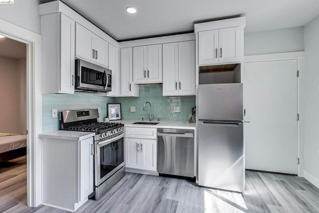 3411 Adeline St, Berkeley, CA 94703