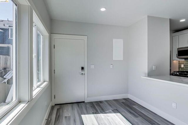 3411 Adeline St, Berkeley, CA 94703