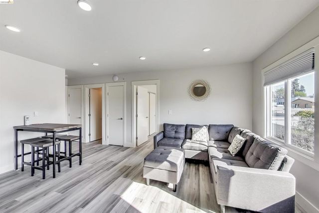 3411 Adeline St, Berkeley, CA 94703