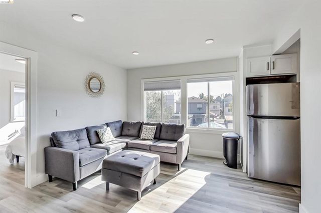 3411 Adeline St, Berkeley, CA 94703