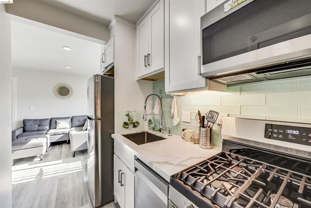 3411 Adeline St, Berkeley, CA 94703