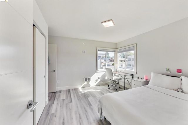 3411 Adeline St, Berkeley, CA 94703