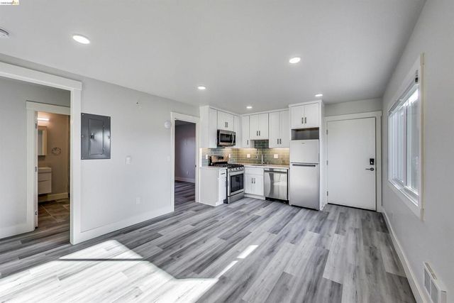3411 Adeline St, Berkeley, CA 94703