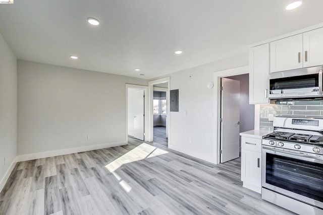 3411 Adeline St, Berkeley, CA 94703