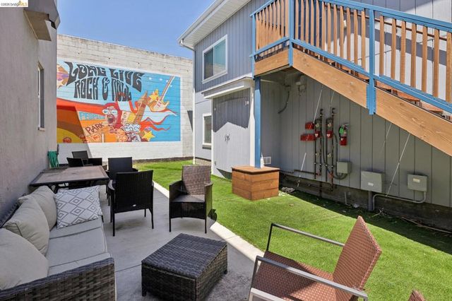 3411 Adeline St, Berkeley, CA 94703