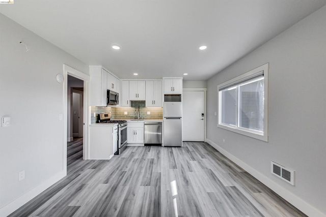 3411 Adeline St, Berkeley, CA 94703