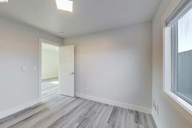 3411 Adeline St, Berkeley, CA 94703