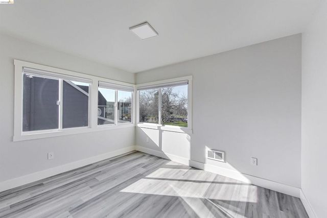 3411 Adeline St, Berkeley, CA 94703