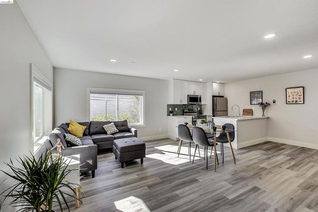3411 Adeline St, Berkeley, CA 94703