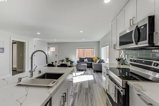 3411 Adeline St, Berkeley, CA 94703