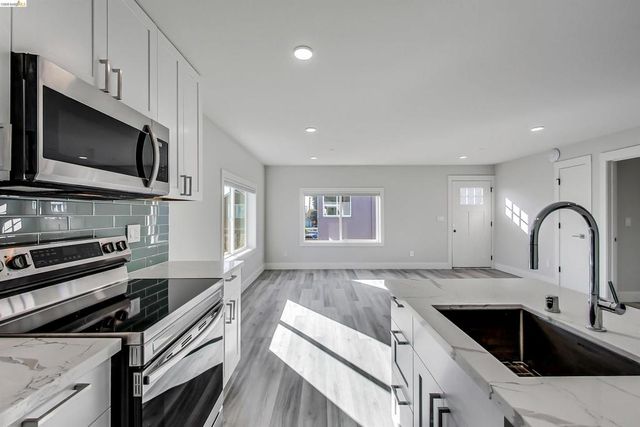 3411 Adeline St, Berkeley, CA 94703