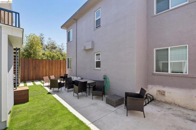3411 Adeline St, Berkeley, CA 94703