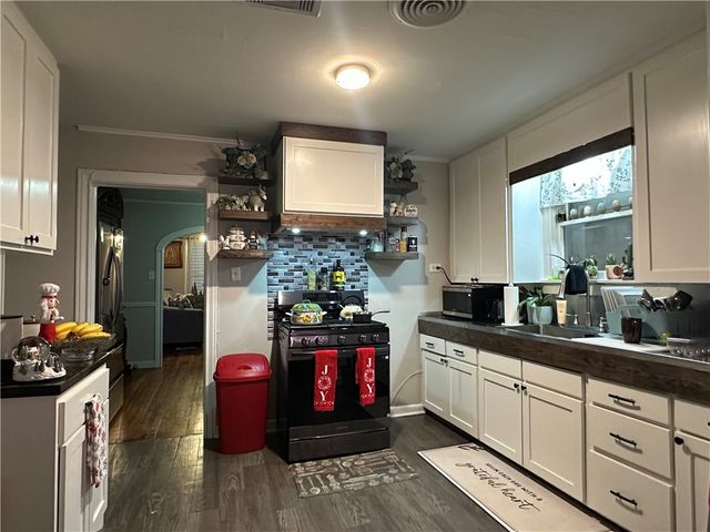 1305 Reynolds Street, Bryan, TX 77803