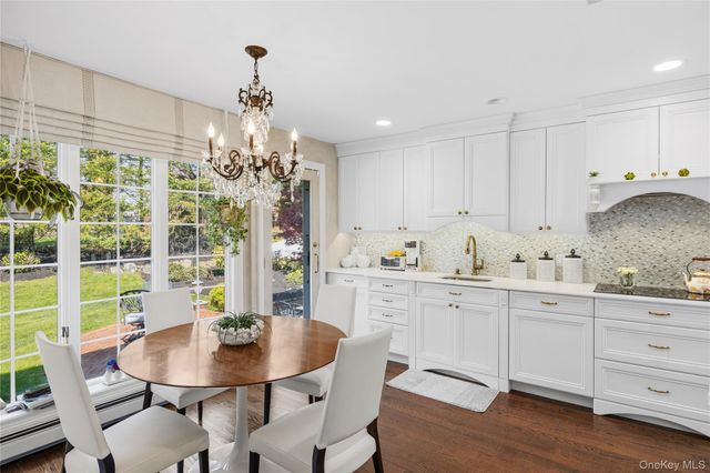 77 Lake Drive, Manhasset Hills, NY 11040
