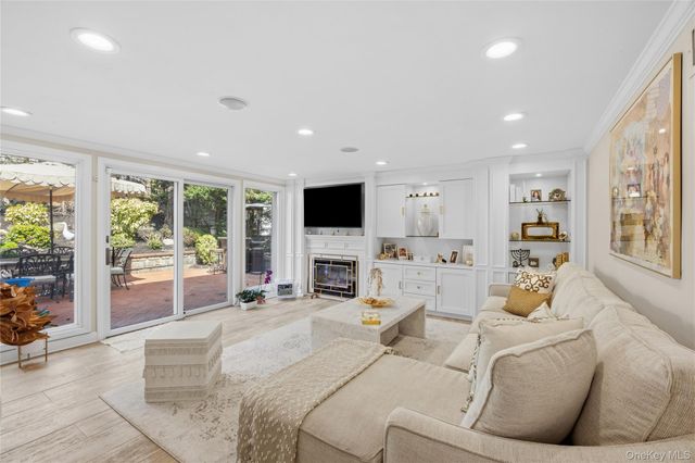 77 Lake Drive, Manhasset Hills, NY 11040