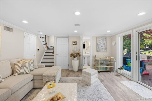 77 Lake Drive, Manhasset Hills, NY 11040