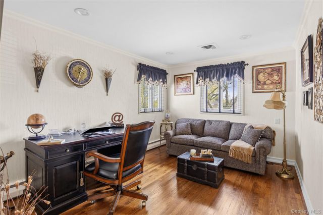 77 Lake Drive, Manhasset Hills, NY 11040