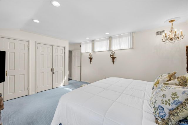 77 Lake Drive, Manhasset Hills, NY 11040