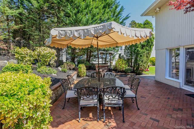 77 Lake Drive, Manhasset Hills, NY 11040