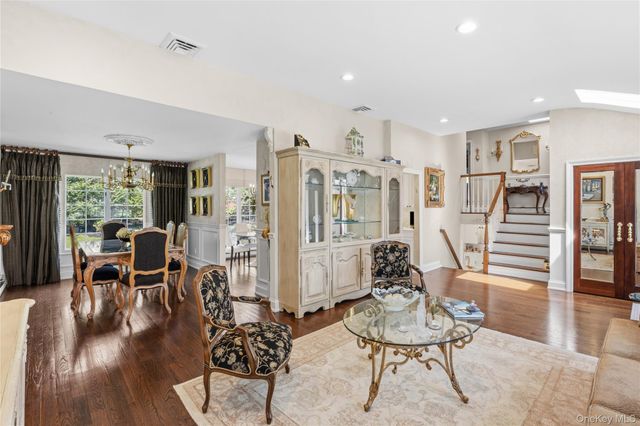 77 Lake Drive, Manhasset Hills, NY 11040
