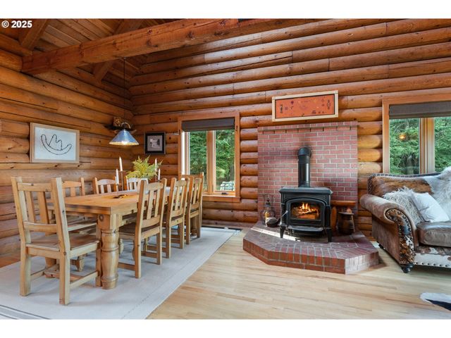 2300 ELDER Rd, Hood River, OR 97031