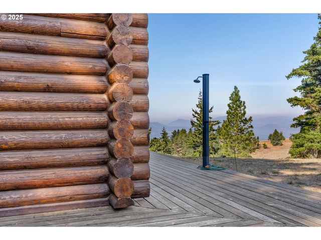 2300 ELDER Rd, Hood River, OR 97031